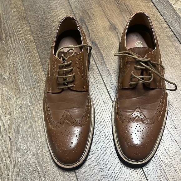 Penguin By Munsingwear Welton Size 10 Brown Wingtip Oxfords Dress Mens Shoes - Picture 1 of 5